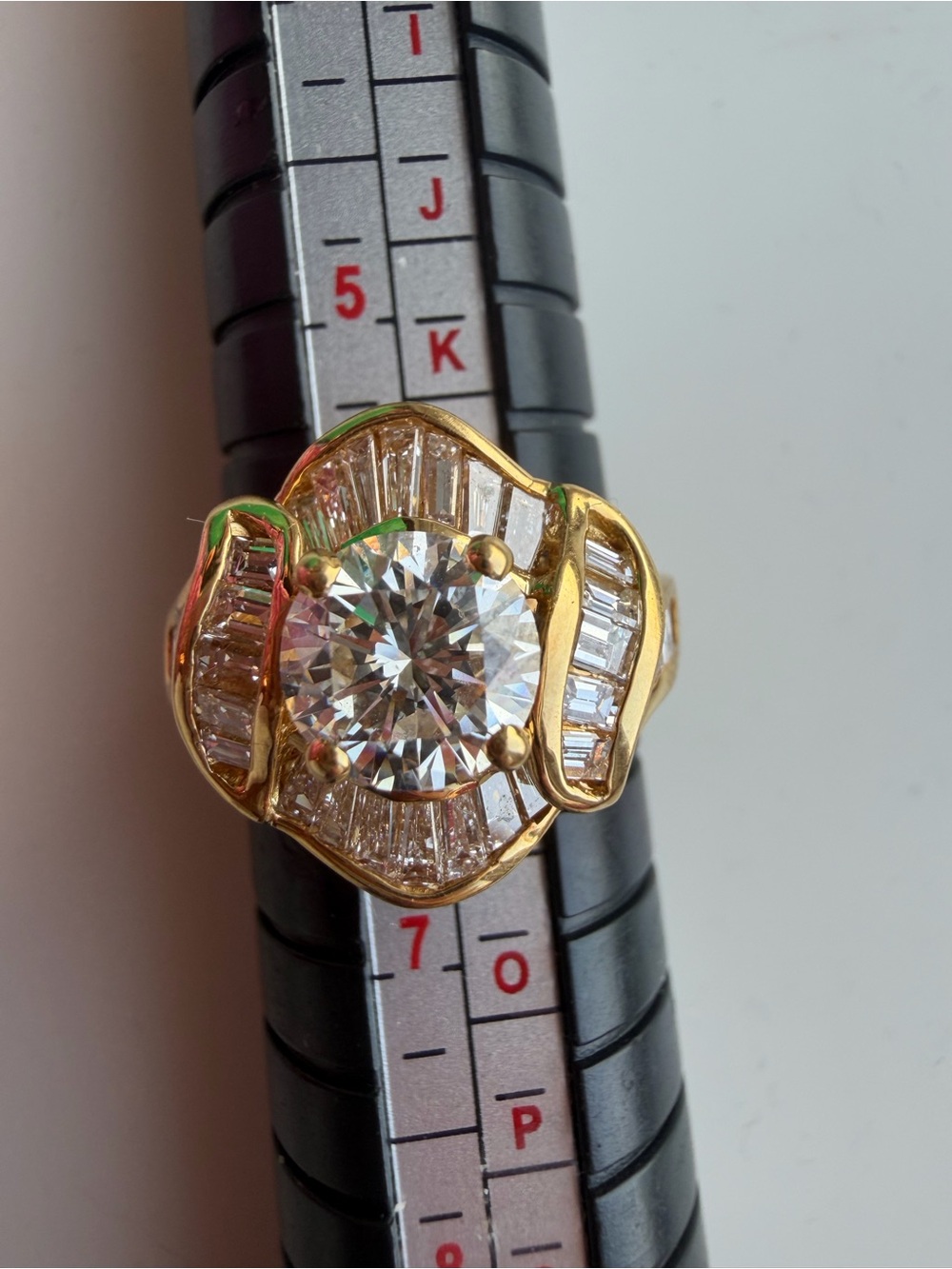 18k Gold Diamond Cluster Cocktail Ring - Yellow Gold
